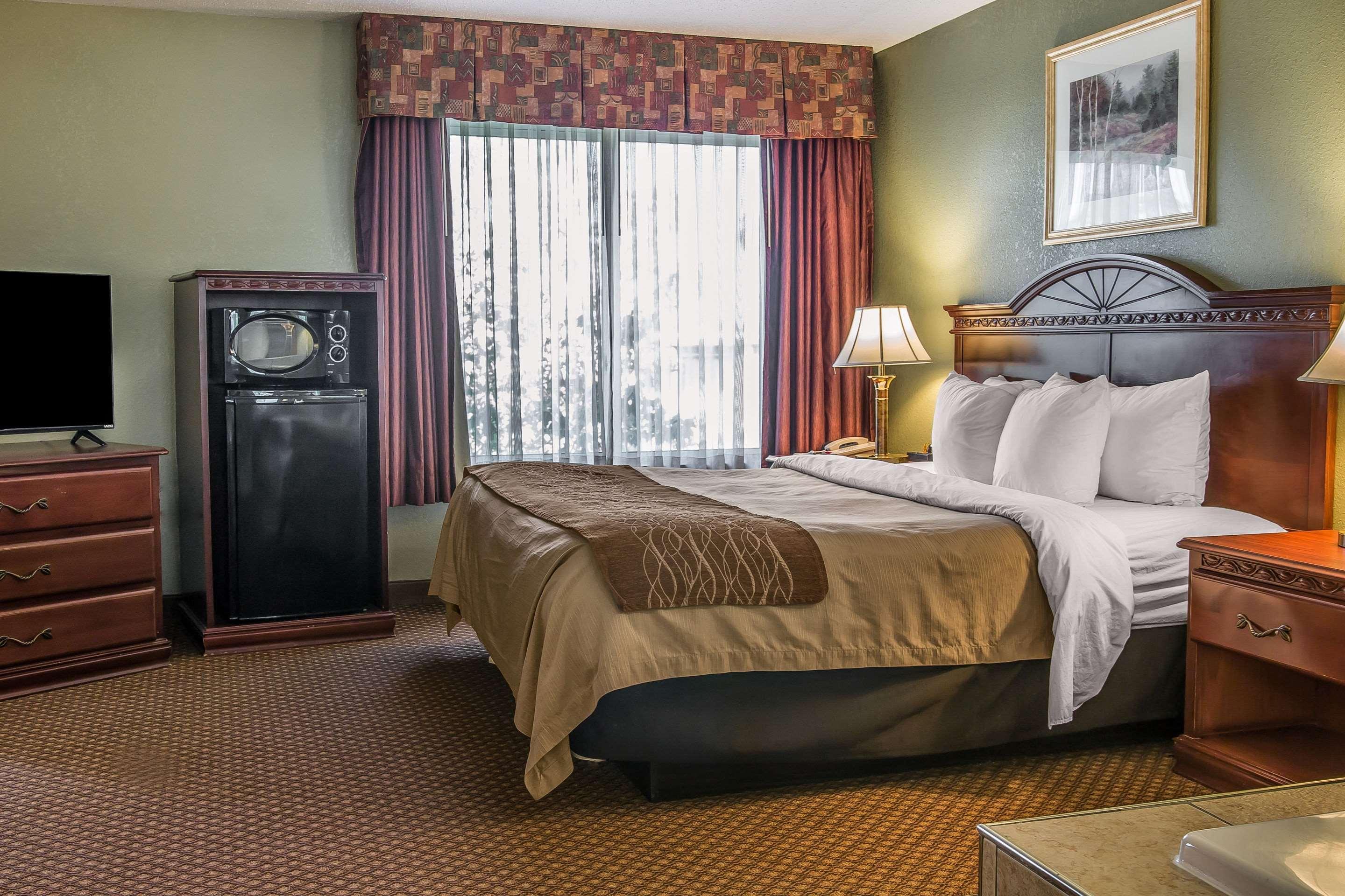 Quality Inn & Suites Ann Arbor Hwy 23 Eksteriør billede