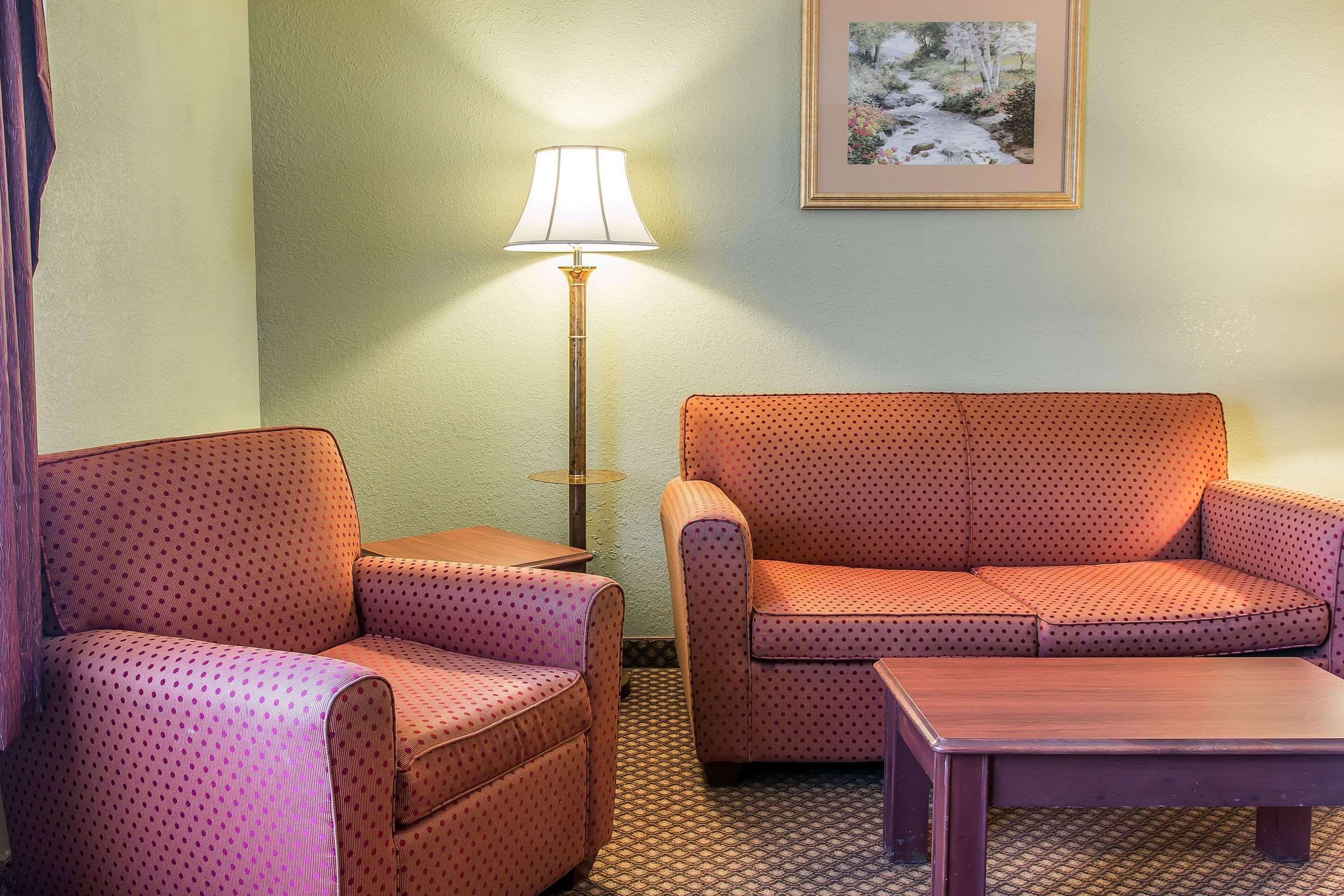 Quality Inn & Suites Ann Arbor Hwy 23 Eksteriør billede