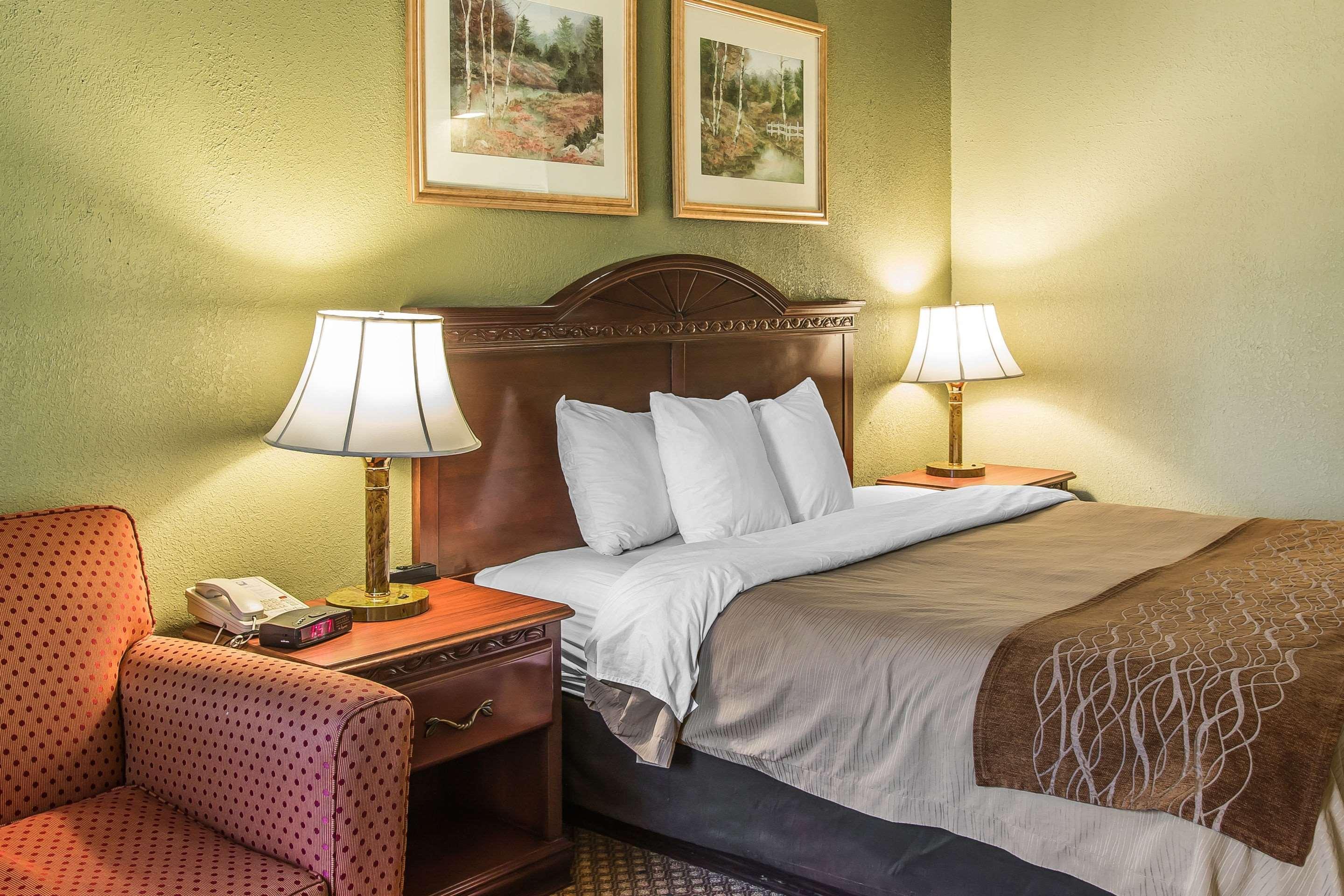 Quality Inn & Suites Ann Arbor Hwy 23 Eksteriør billede