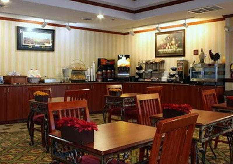 Quality Inn & Suites Ann Arbor Hwy 23 Eksteriør billede